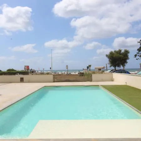 Sea & Pool